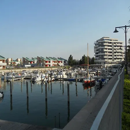 Pepita Flats アパート *